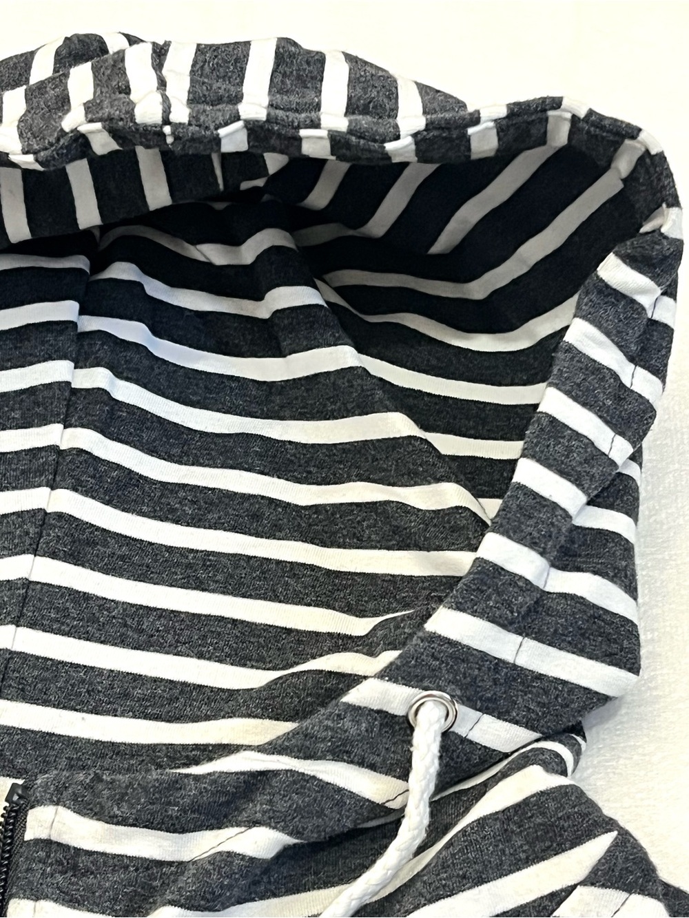 Vanilla Bay Women’s Dark Gray and White Striped Half-Zip Drawstring Hoodie XL - Picture 9 of 16